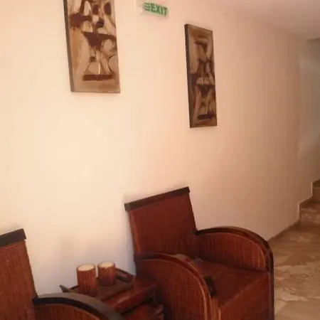 Πανσιόν Bonne Nuit 3*