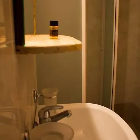 بيت ضيافة Bonne Nuit نافبليو