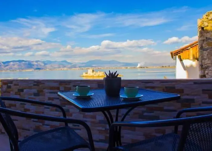 Bonne Nuit Ναύπλιο