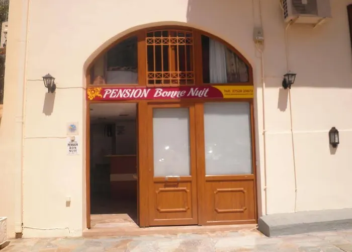 Πανσιόν Bonne Nuit